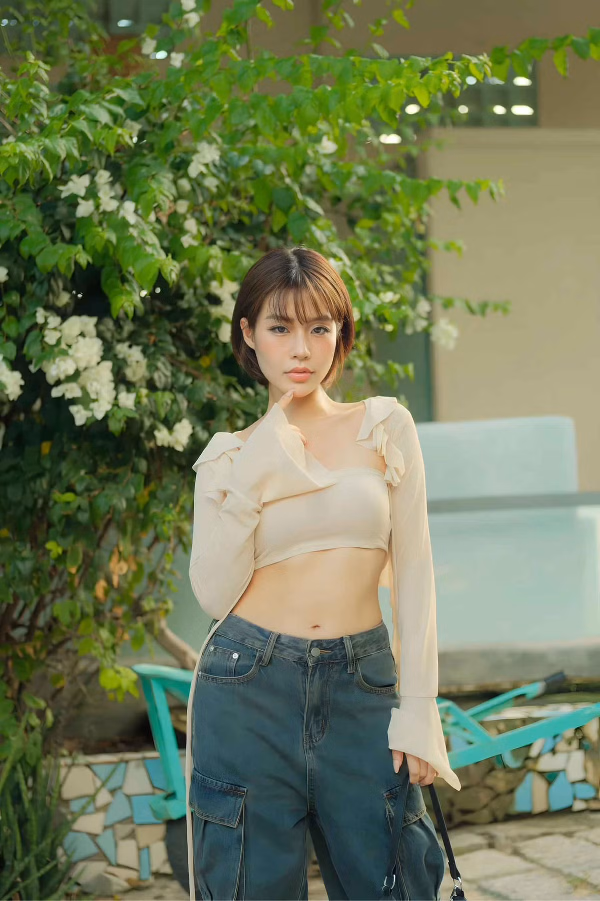 Thanh Huyền (biệt danh Mít, SN 1996) từng là hot girl, người mẫu ảnh hoạt động chủ yếu tại Hà Nội. Hiện tại, cô trở thành KOL (người có sức ảnh hưởng trên mạng) được nhiều nhãn hàng về thời trang và làm đẹp ngỏ lời hợp tác.