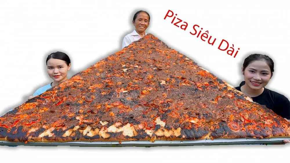 Trào lưu làm clip ẩm thực của các kênh YouTube trong những năm trở lại đây đã khiến Bà Tân Vlog bị cạnh tranh dữ dội.