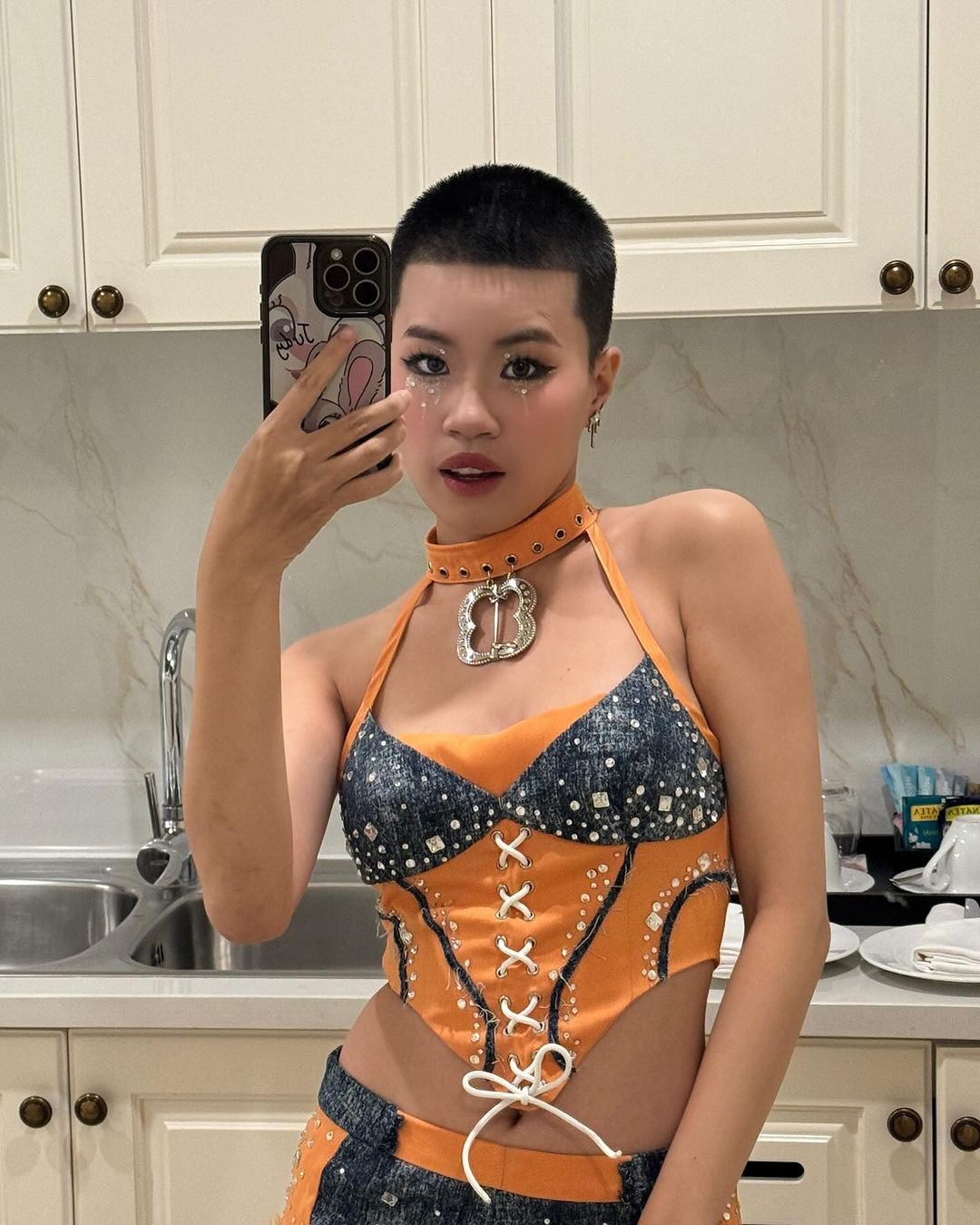 Những ngày gần đây, rapper Pháo nhận được nhiều sự chú ý khi tham gia trong chương trình truyền hình thực tế "Sao nhập ngũ" với diện mạo mới. (Ảnh: FBNV)