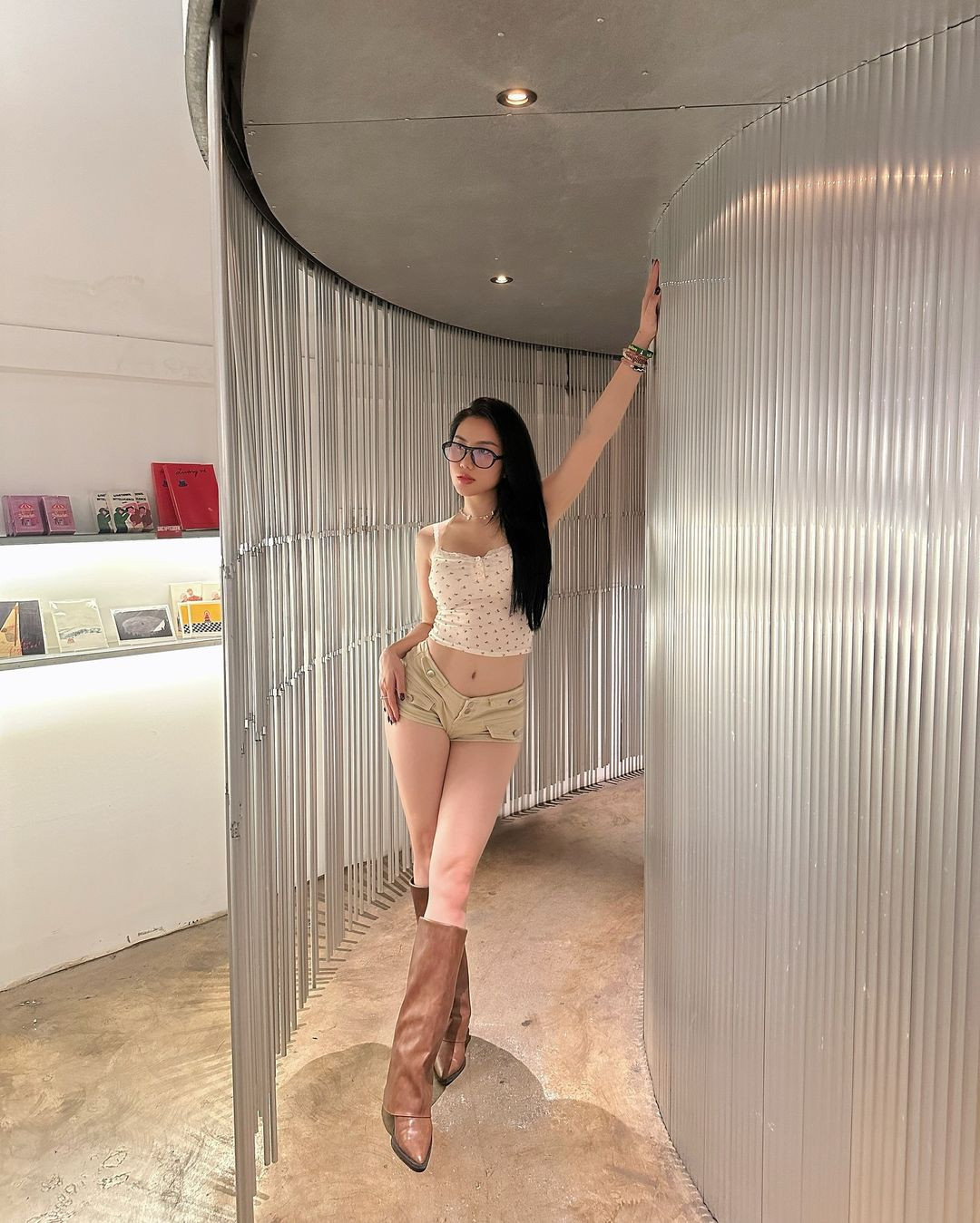 Trang Lê hiện đang có hàng trăm người theo dõi trên Facebook cá nhân và một kênh Youtube Trang Le Fitness sở hữu 200 ngàn đăng ký.