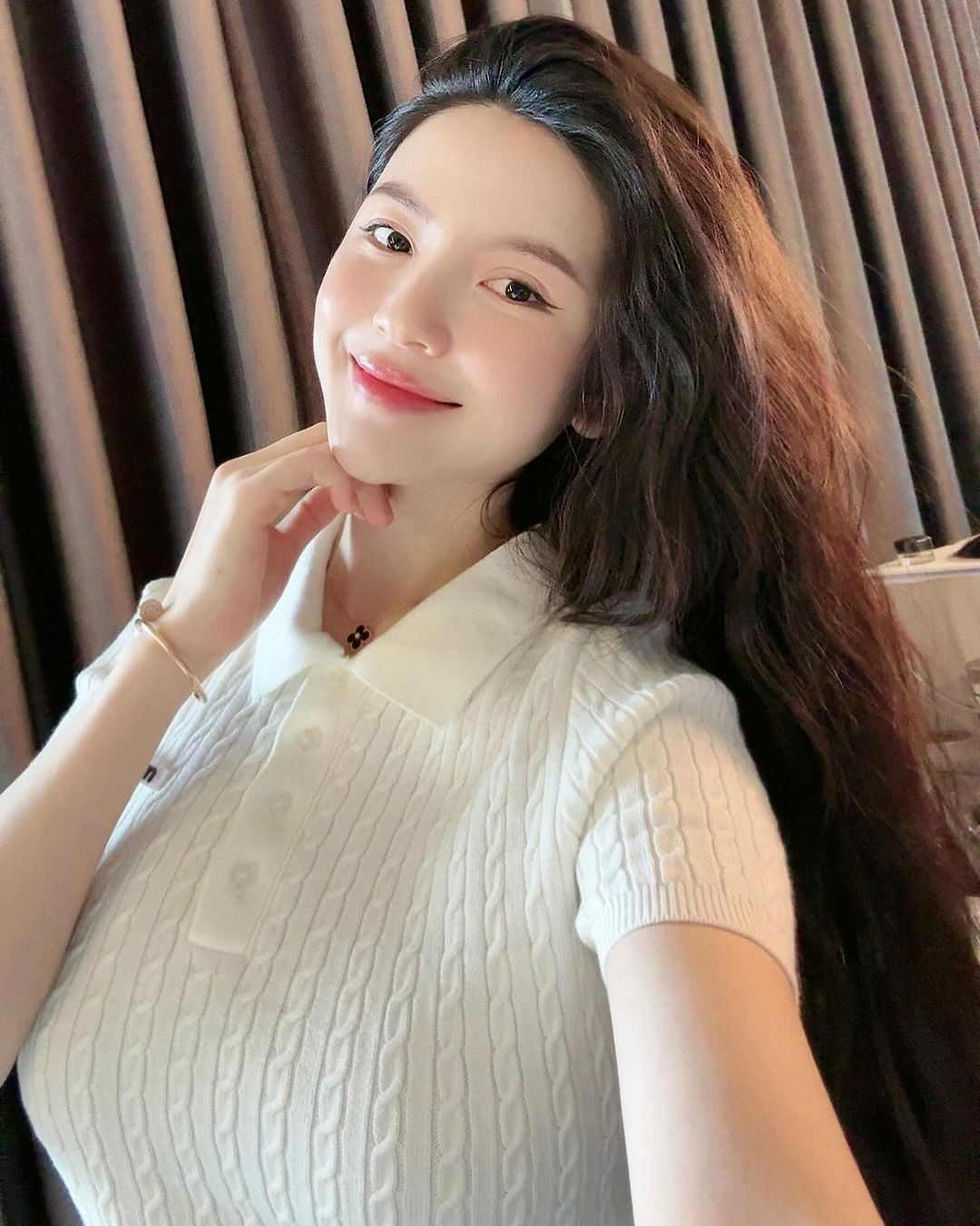 Dù chỉ mới sinh con cách đây thời gian không lâu nhưng Chu Thanh Huyền đã nhanh chóng lấy lại vóc dáng.