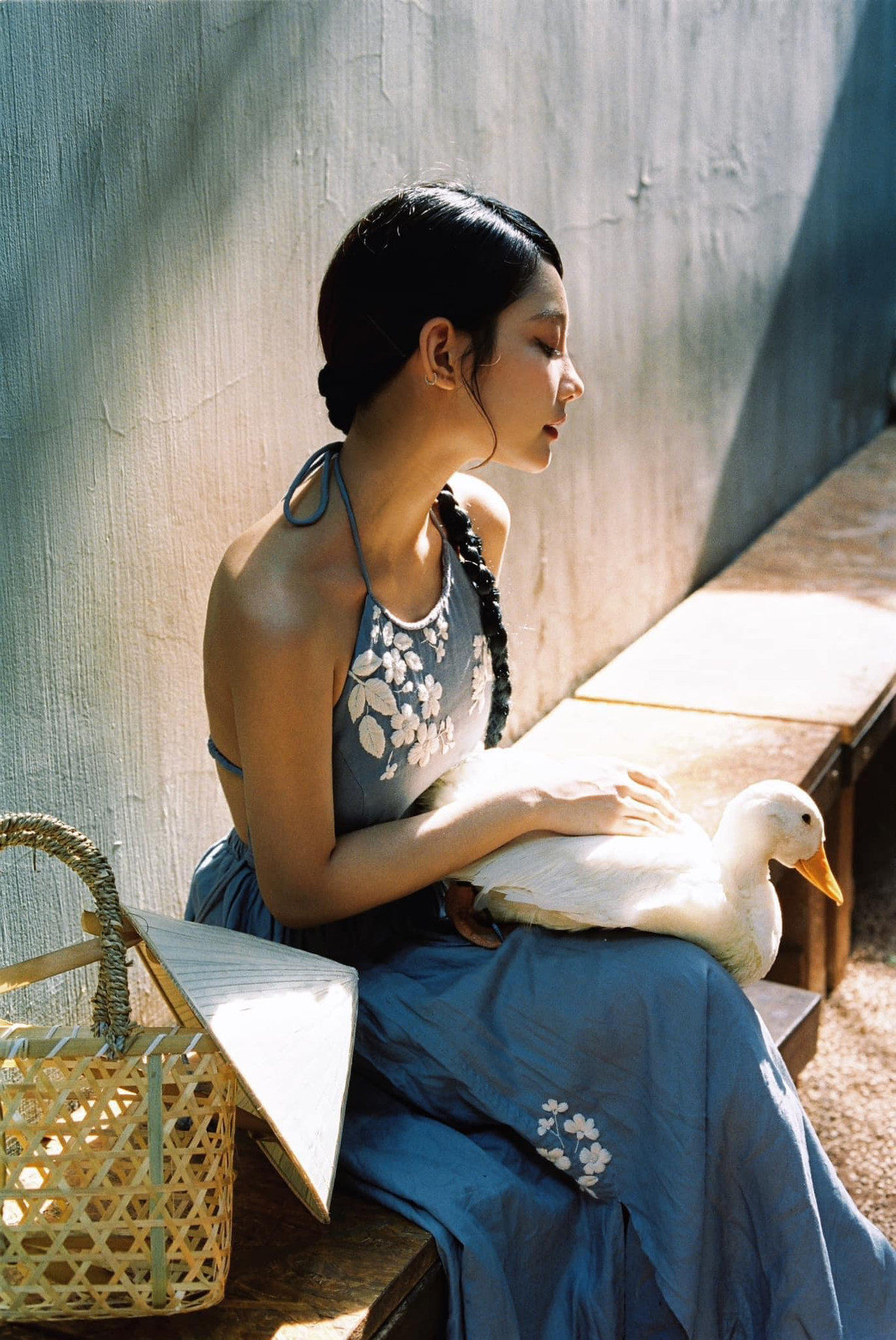 Hot girl dân tộc Tày cũng từng rất nổi tiếng khi tham gia show hẹn hò Tỏ tình hoàn mỹ. Trong chương trình, cô khiến khán giả trường quay trầm trồ bởi vẻ đẹp cá tính, với mái tóc tém lém lỉnh.