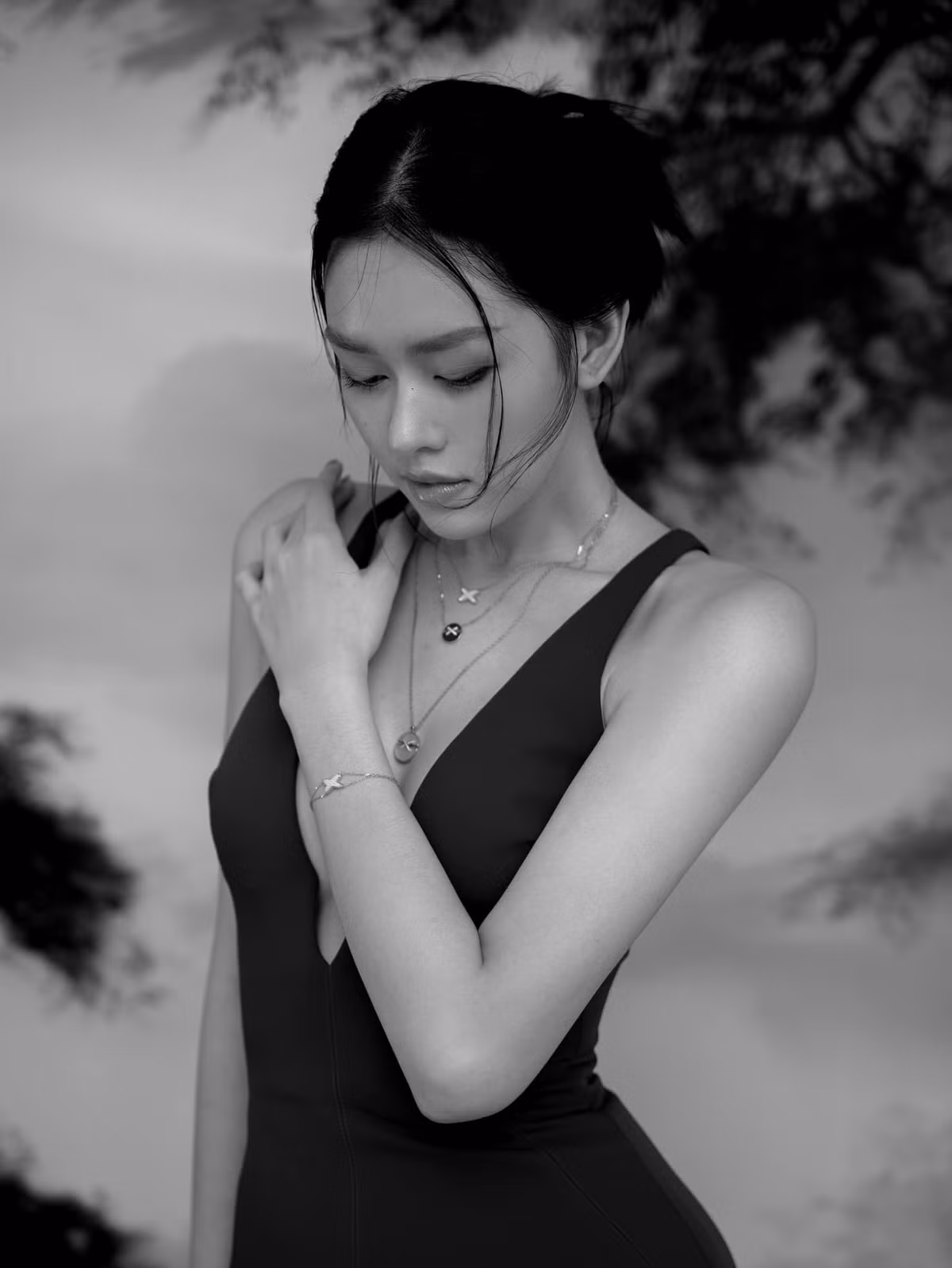 Tường San cho biết sau sinh con khoảng một năm, cô đã lấy lại vóc dáng nhờ áp dụng chế độ ăn uống hợp lý, kết hợp tập thể dục, giữ tinh thần thoải mái.