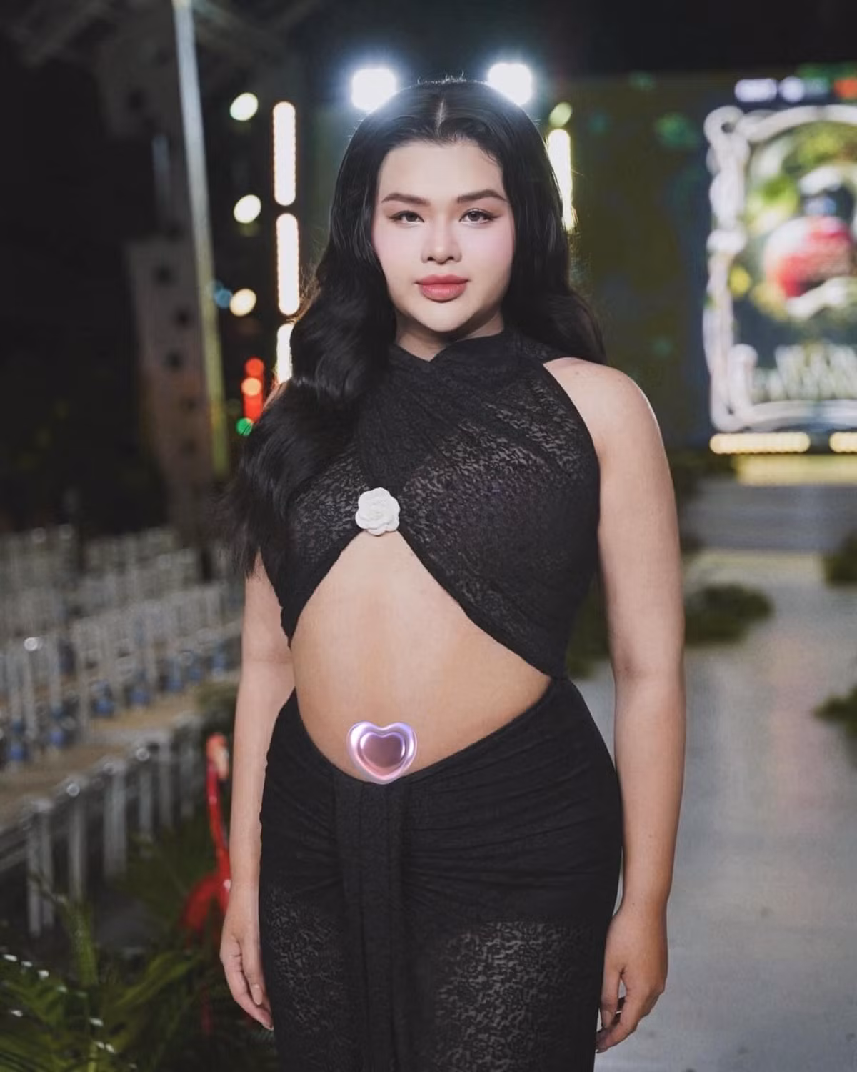 Cô nàng sở hữu vẻ đẹp khỏe khoắn, tự tin và luôn mang lại năng lượng tích cực cho mọi người.