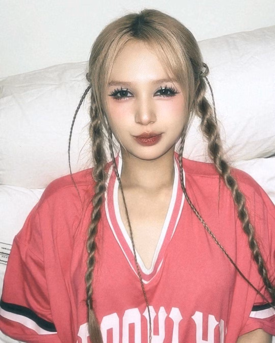 Bộ ảnh của Xoài Non với màu ảnh trông khá "điện ảnh". (Ảnh: FB Xoài Non)