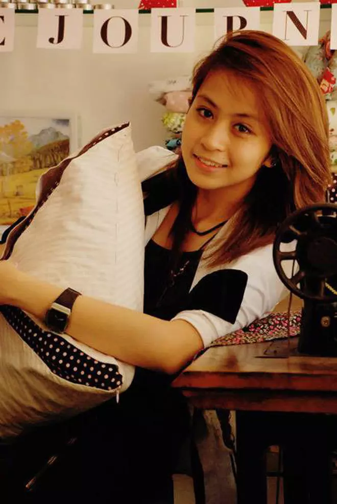 Đây không phải lần đầu tiên Gil Lê được quan tâm bởi tin đồn đời tư. Gil từng vướng nghi vấn hẹn hò nhiều mỹ nhân nổi tiếng của làng giải trí Việt như Chi Pu, Hoàng Thùy Linh. Khi thông tin hẹn hò cùng Xoài Non được lan truyền, nhiều người đã tìm lại những hình ảnh ngày xưa của Gil Lê. (Ảnh: Facebook)