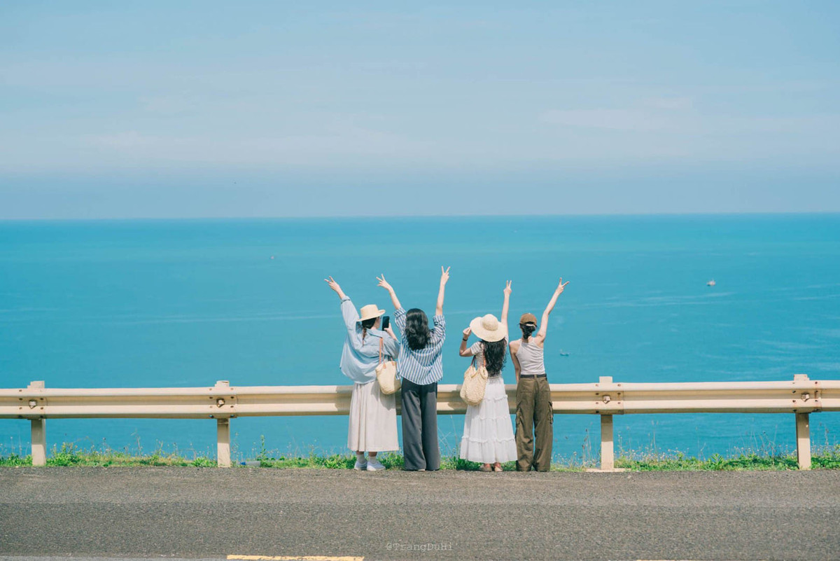 Du khach du lich Phu Yen suot 6 ngay, het 5 trieu dong-Hinh-8