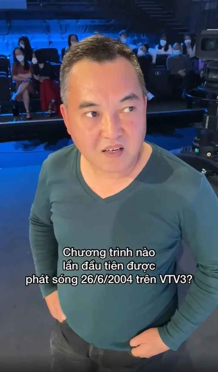 Ngoài sự nghiệp thành công, Lưu Minh Vũ còn có hôn nhân viên mãn và kín tiếng. Được biết, anh và bà xã quen biết nhau trước khi đi du học. Sau này, khi anh trở về nước, cả hai đã kết hôn.