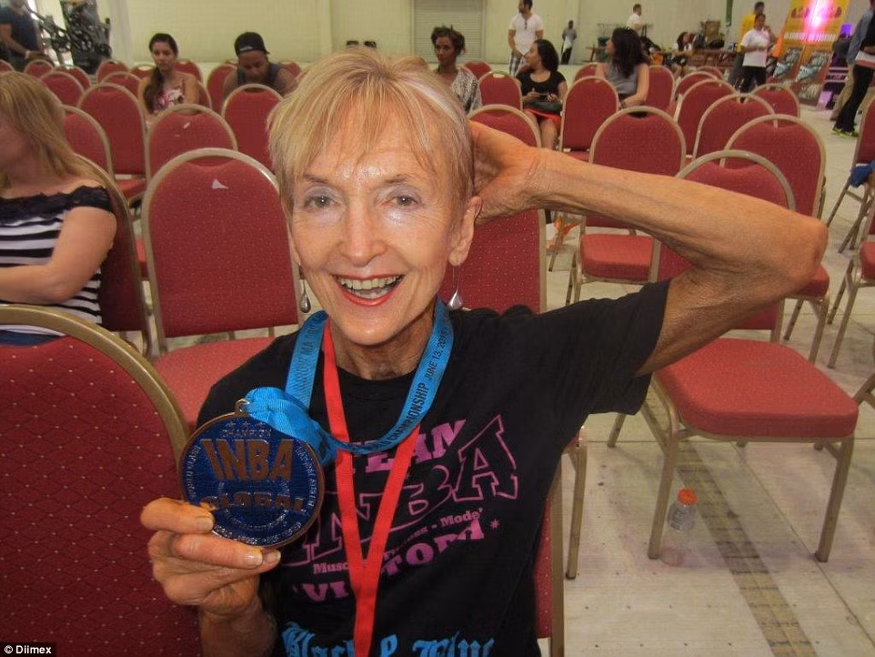 Bà đã giành được một số huy chương khi tham gia các giải đấu thể hình tại Úc.