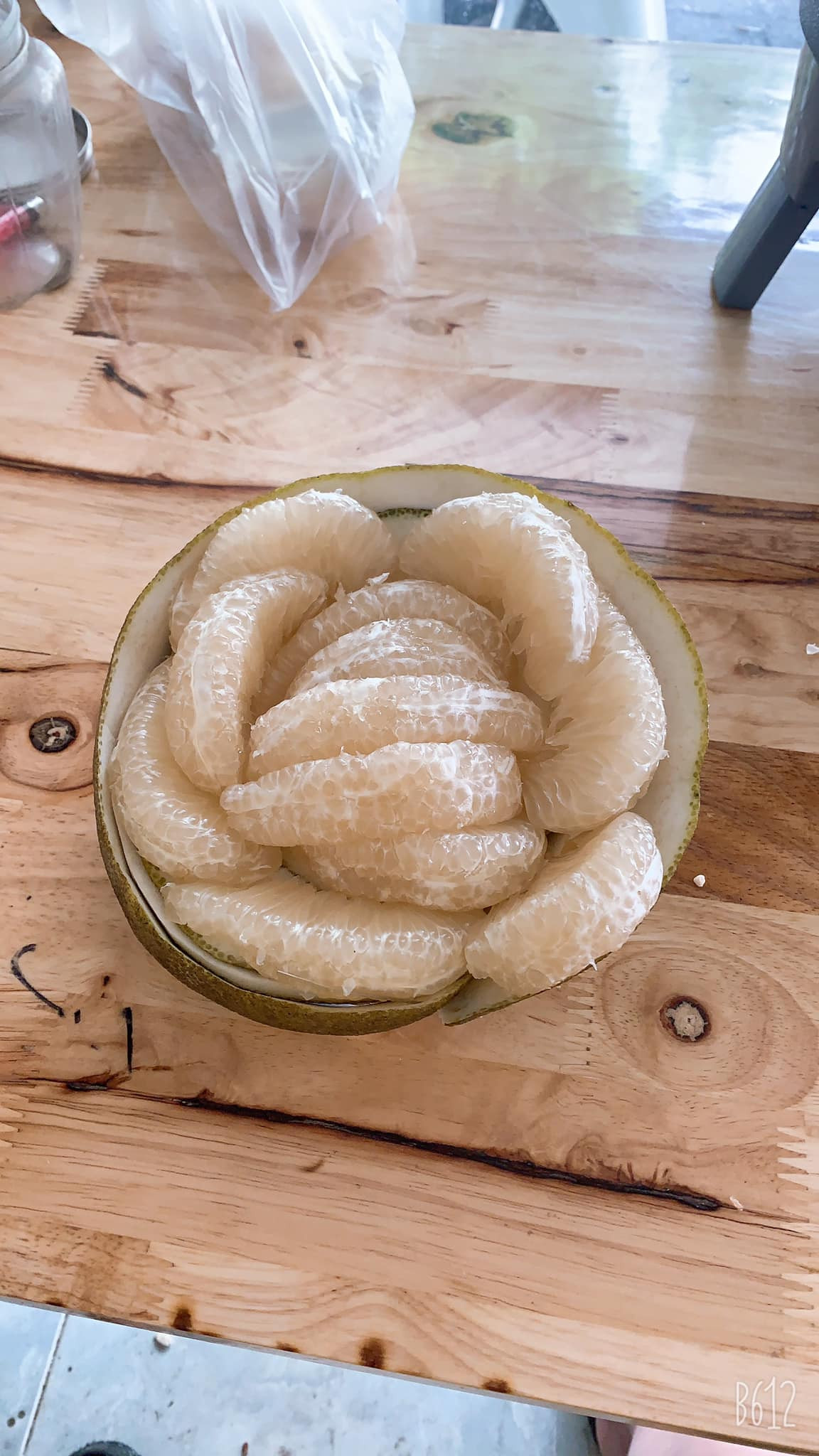 Buoi duoc ban voi gia 9.000 dong/qua khien chi em mua vai chuc qua 1 lan an khong chan-Hinh-7