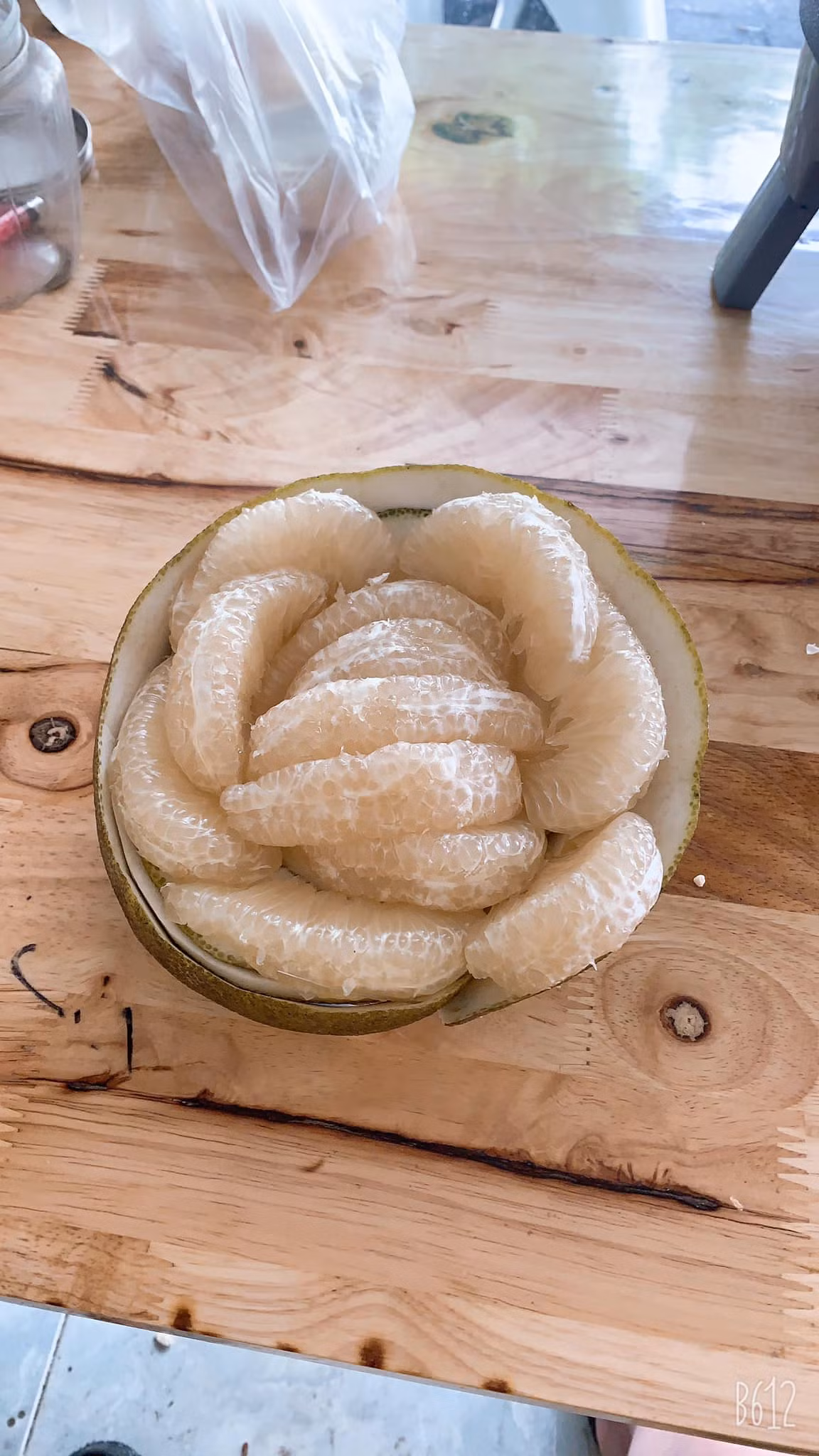 Buoi duoc ban voi gia 9.000 dong/qua khien chi em mua vai chuc qua 1 lan an khong chan-Hinh-7