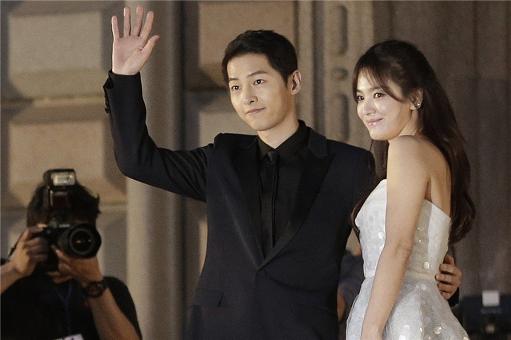 He Chuong Tu Di chuc phuc cho cap sao nao, doi ay deu chia tay?-Hinh-2