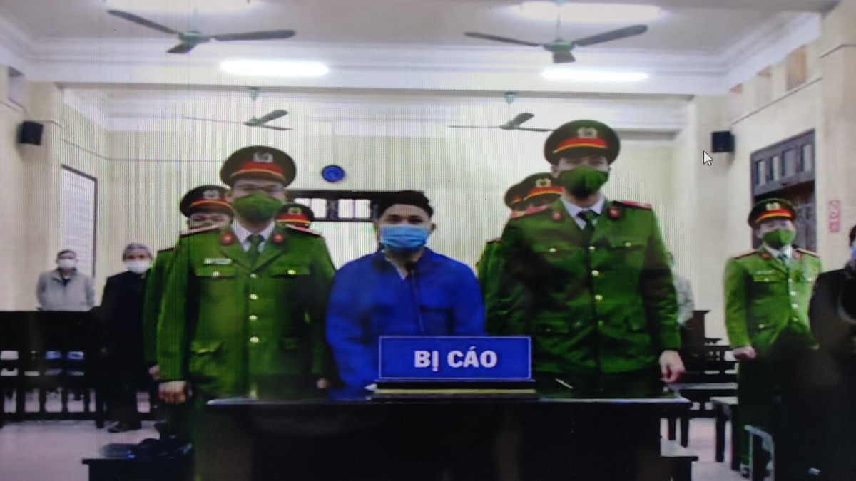 Xet xu Cao Tai Nang: Gia dinh bi hai deo khan tang, mang di anh den toa-Hinh-3