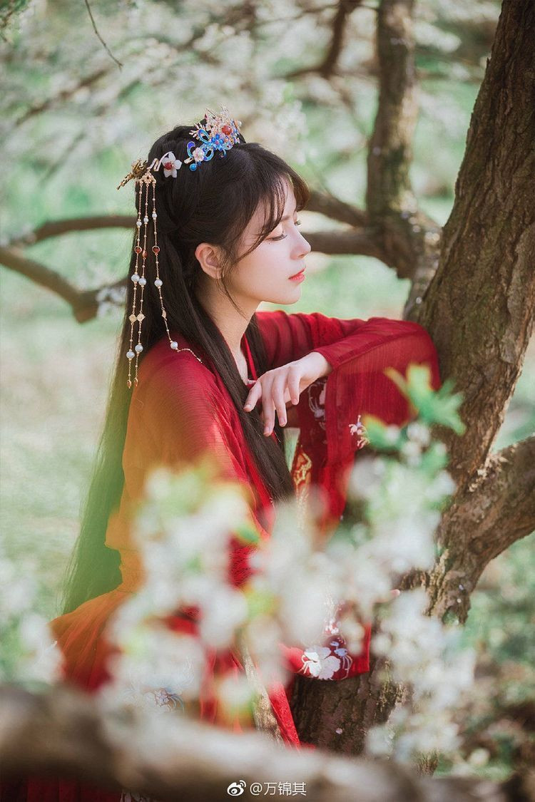 Trong năm 2021, những người này phải đối mặt với không ít khó khăn. Đặc biệt, họ phải chịu rất nhiều áp lực trong trong công việc. Từ tháng 11 này, vận may lội ngược dòng, họ có thể chủ động mở rộng kinh doanh và không ngừng phát triển những lĩnh vực mà họ đang theo đuổi. Càng về cuối năm, cuộc sống của những người này càng sung túc, dư dả, tiền tiêu mãi không hết.