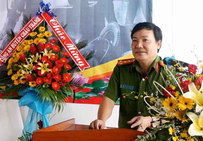 Tháng 7/2018, đại tá Lâm Thành Sol được Bộ Công an bổ nhiệm giữ chức Phó giám đốc Công an tỉnh An Giang đến nay. 