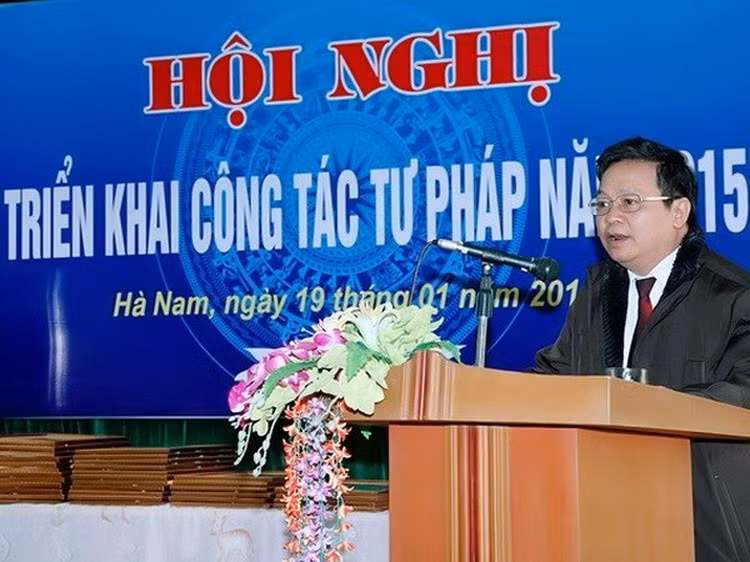 Vi phạm của Ban Cán sự Đảng UBND tỉnh Hà Nam nhiệm kỳ 2016 - 2021 và vi phạm của ông Nguyễn Xuân Đông là nghiêm trọng, làm thiệt hại, thất thoát, lãng phí lớn tiền, tài sản, tài nguyên, khoáng sản của Nhà nước, làm giảm uy tín của của tổ chức đảng, chính quyền tỉnh Hà Nam và cá nhân ông Đông, gây bức xúc trong xã hội, phải được xem xét thi hành kỷ luật nghiêm minh theo quy định của Đảng.