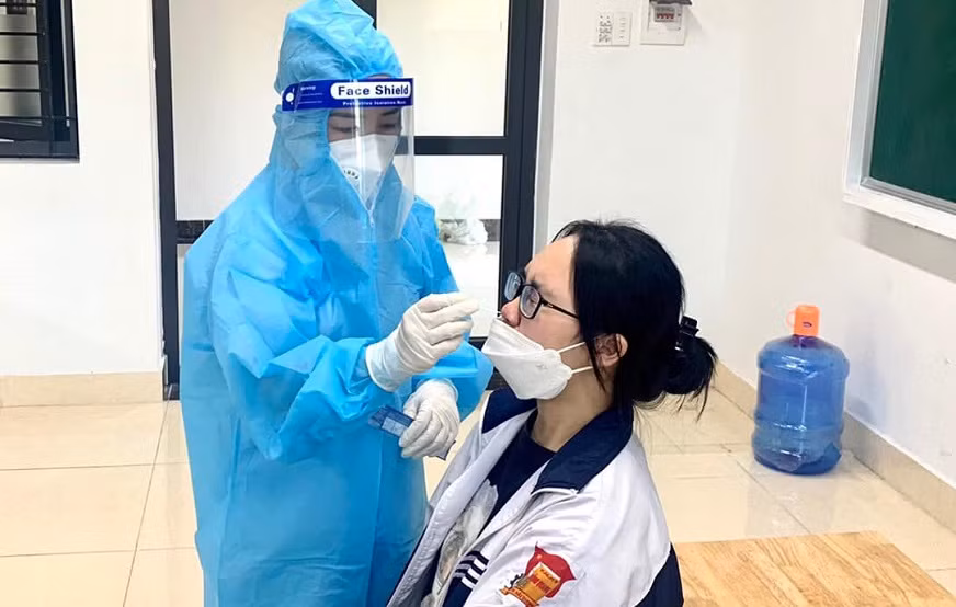 Xuat hien F0, hoc sinh cac cap o thanh pho Hai Duong dung den truong