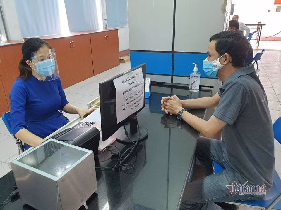 Ga Sai Gon vang hoe ngay dau mo ban ve tau Tet Nham Dan 2022