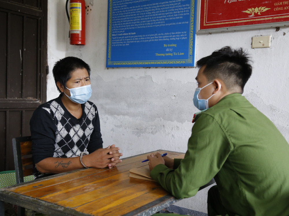 Loi khai nghi pham sat hai be 8 tuoi o Ha Tinh