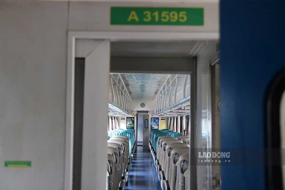 Khách đi tàu đến từ địa phương/khu vực ở cấp độ dịch 4 được bố trí vận chuyển bằng “khoang riêng” thay vì “toa xe riêng” so với trước đây.