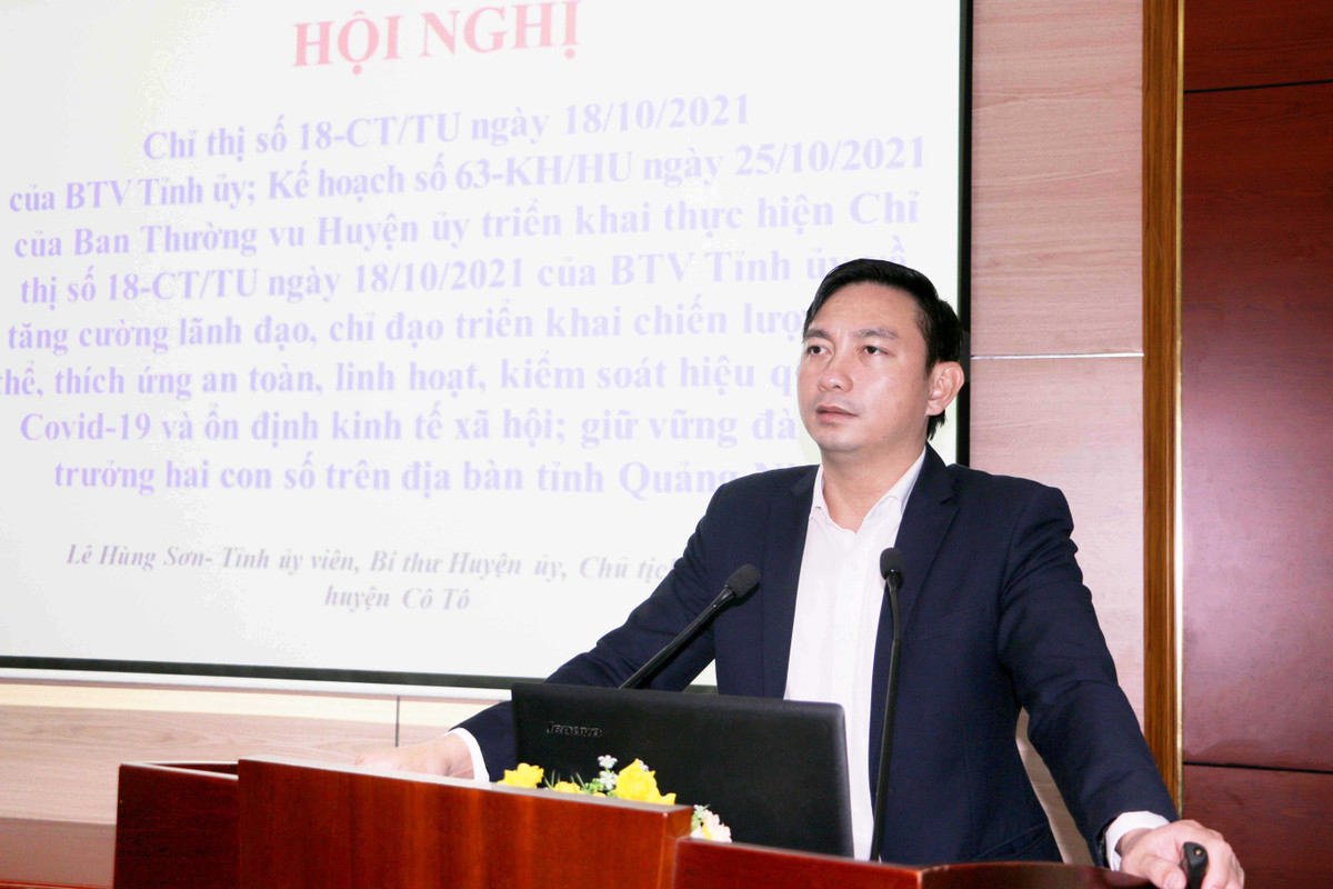 Ông Lê Hùng Sơn sinh ngày 3/9/1982, quê quán Tĩnh Gia – Thanh Hóa. Ông Sơn có trình độ Cử nhân kinh tế, Cử nhân ngoại ngữ, Thạc sỹ kinh tế Công nghiệp. 