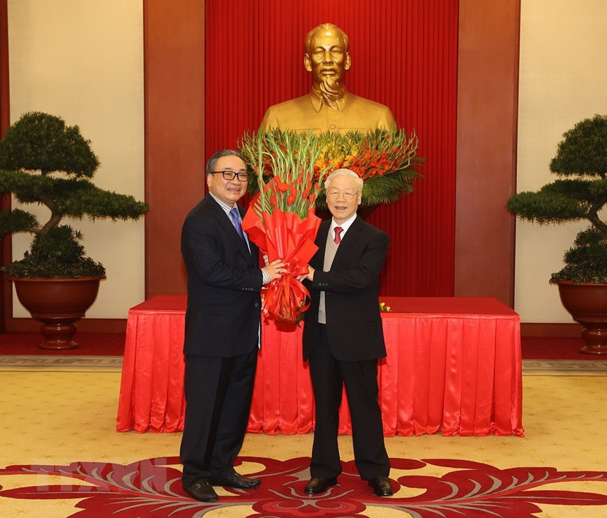 Nhung dau an ong Hoang Trung Hai truoc khi nghi huu