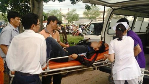 Xe bien xanh gay tai nan: Lo mat tai xe bo chay-Hinh-2