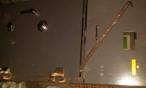 Cay ATM cua ngan hang Dong A bi cua trom-Hinh-2