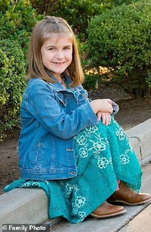 Be 8 tuoi tu vong thuong tam vi hinh phat cua cha me nuoi-Hinh-2