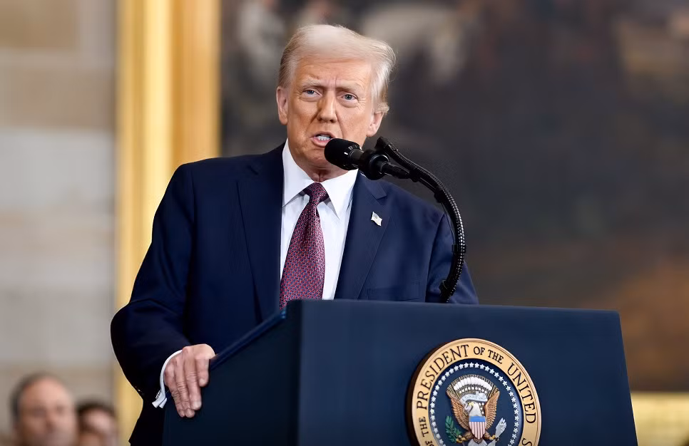 Tong thong Trump ky sac lenh giai the Bo Giao duc My