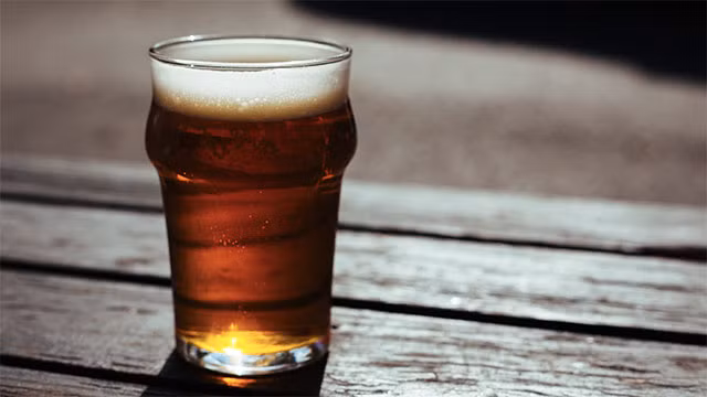 Người lao động Ai Cập cổ đại được trả công bằng...bia.