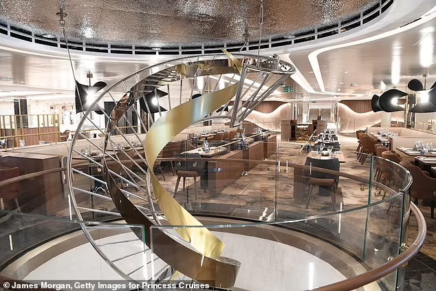 He lo su that bat ngo trong du thuyen tri gia 1 ty do-Hinh-8