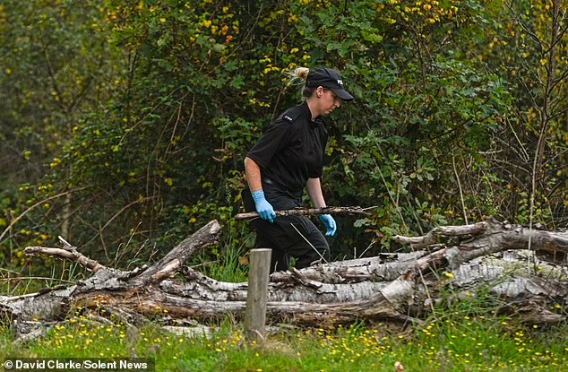 Cuộc điều tra về những tình tiết xung quanh cái chết của bé Annabel vẫn đang được tiến hành. Ảnh: David Clarke/Solent News.