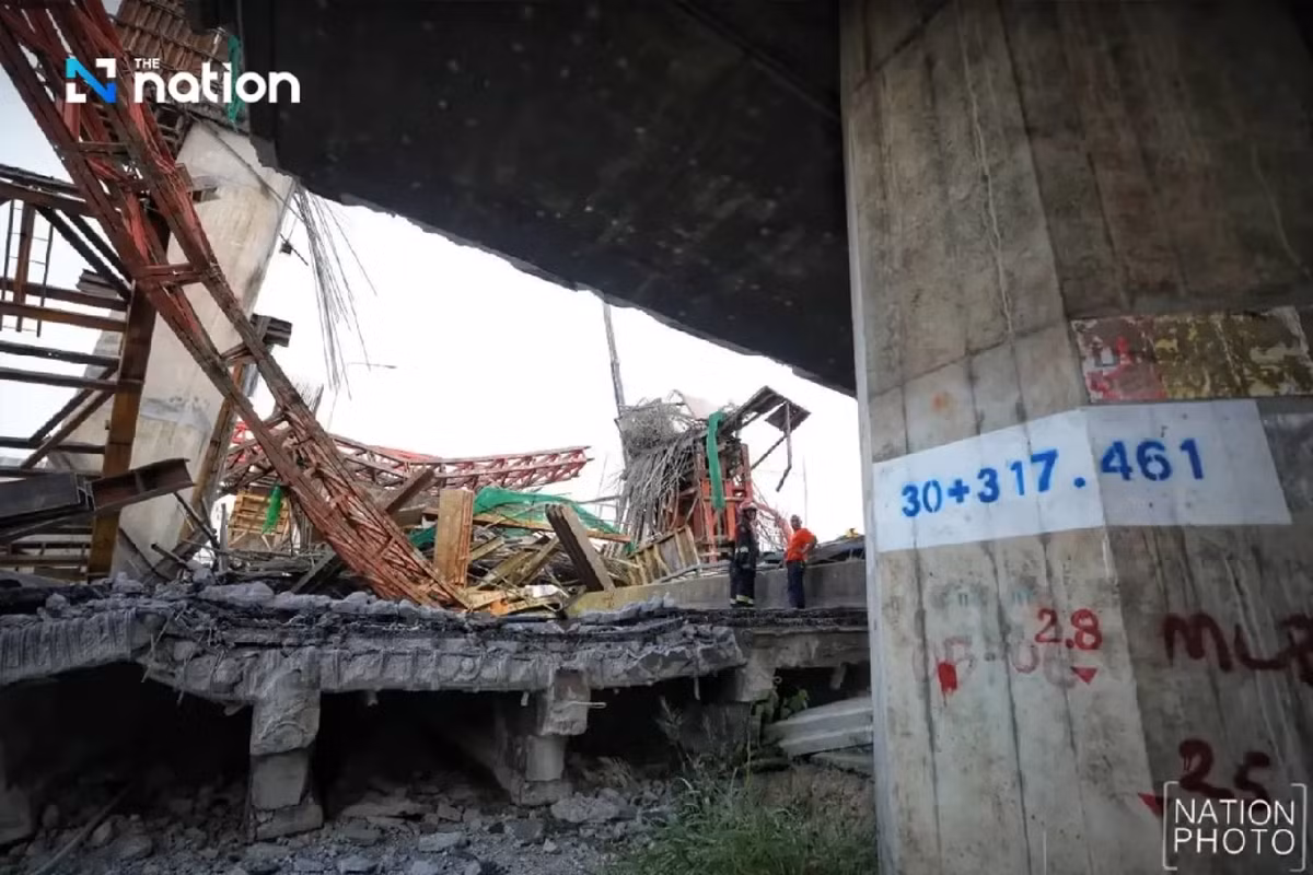 Năm người tử vong bao gồm ba công dân Thái Lan (một kỹ sư và hai công nhân) và hai công nhân nước ngoài. Những người bị thương đã được đưa tới bệnh viện gần đó. Ảnh: The Nation.