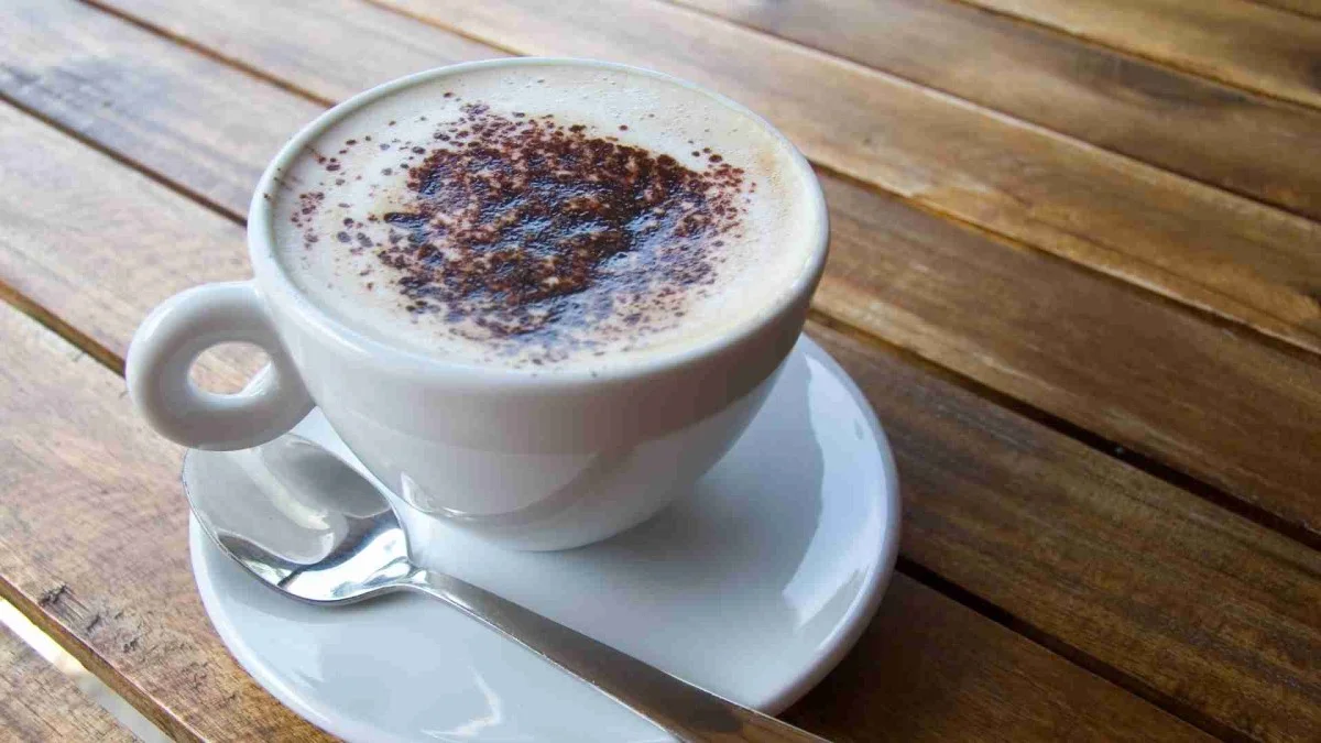 Có một quy tắc bất thành văn ở Italy là bạn không nên gọi một tách Cappuccino sau 11 giờ sáng. Thời điểm thưởng thức một tách Capuccino nóng hổi đúng nghĩa của người Italy thường bắt đầu vào buổi sáng. Ảnh: FH.