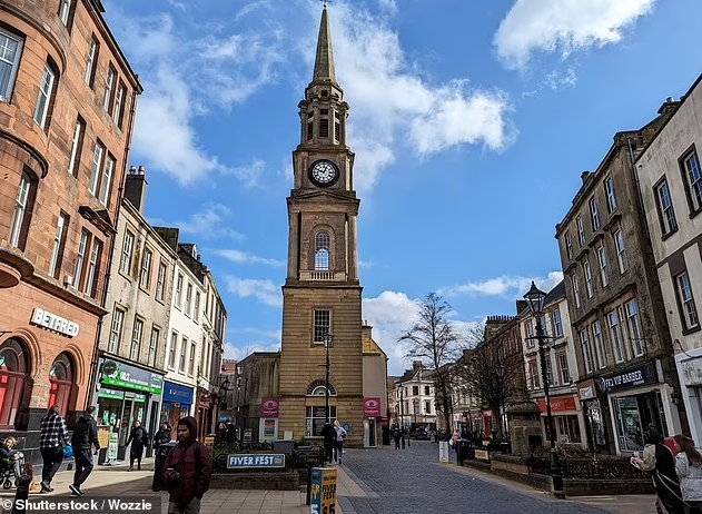 Di taxi, co gai tre bi tai xe tan cong tinh duc-Hinh-2