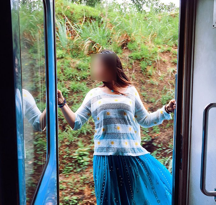 Du khách 35 tuổi đến từ Trung Quốc đã bị thương nặng vì đập đầu vào tường của đường hầm sau khi cố nhoài người ra khỏi tàu hỏa đang chạy để chụp ảnh. Ảnh: Travel.sina.