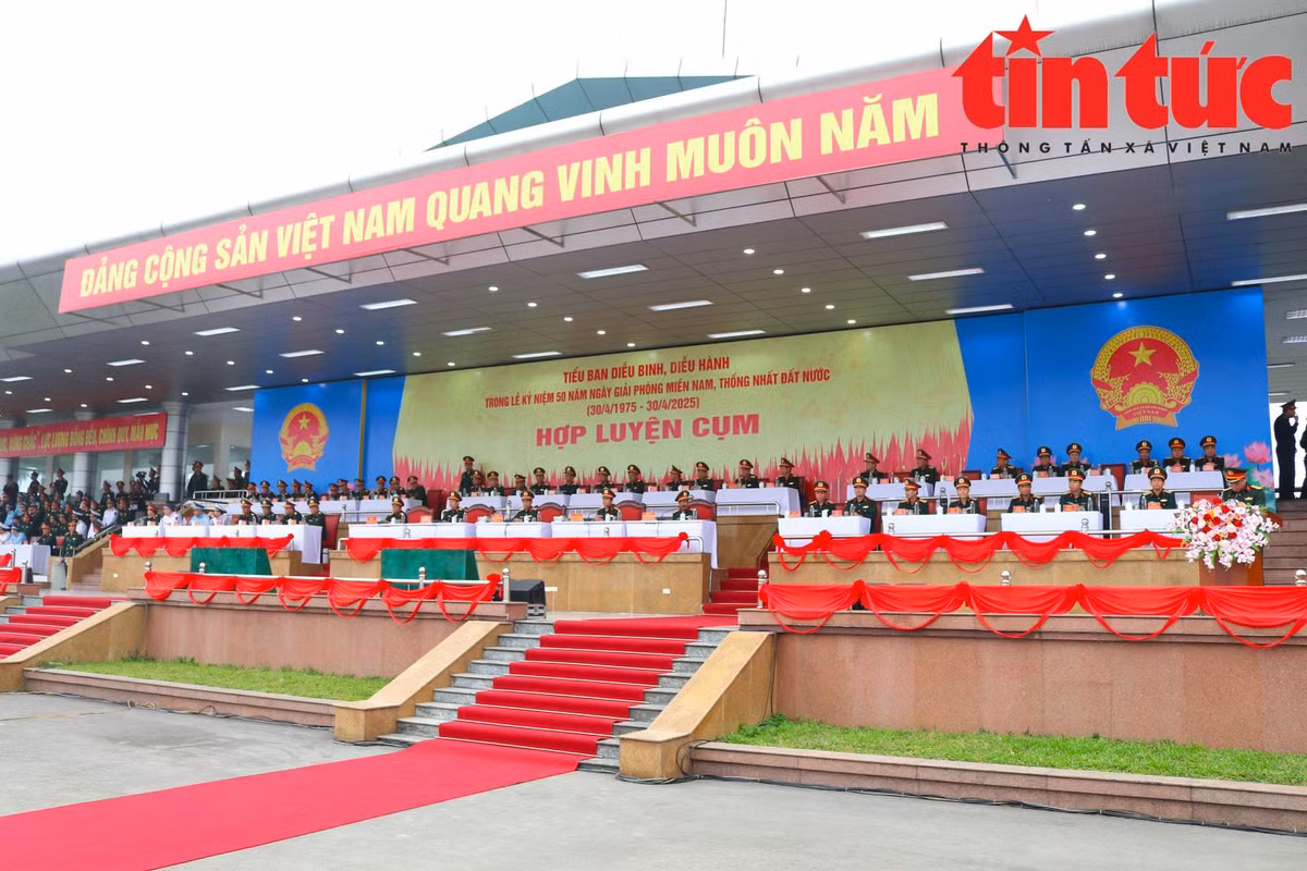 Dai tuong Phan Van Giang kiem tra hop luyen dieu binh, dieu hanh-Hinh-5