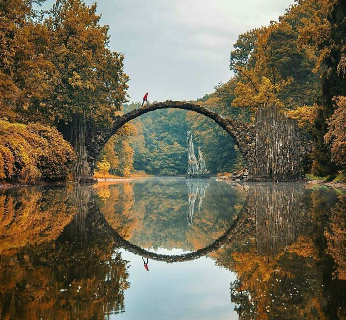 Cầu Kromlau ở Đức.