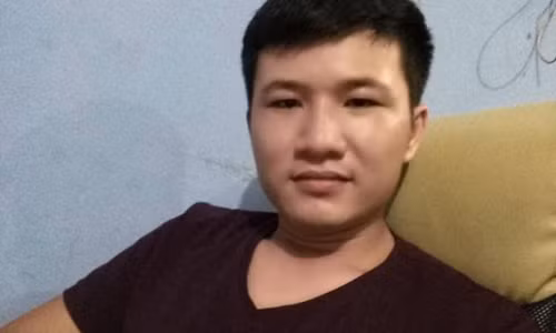 Ong bo don than bi con gai 3 tuoi giuc di lay vo