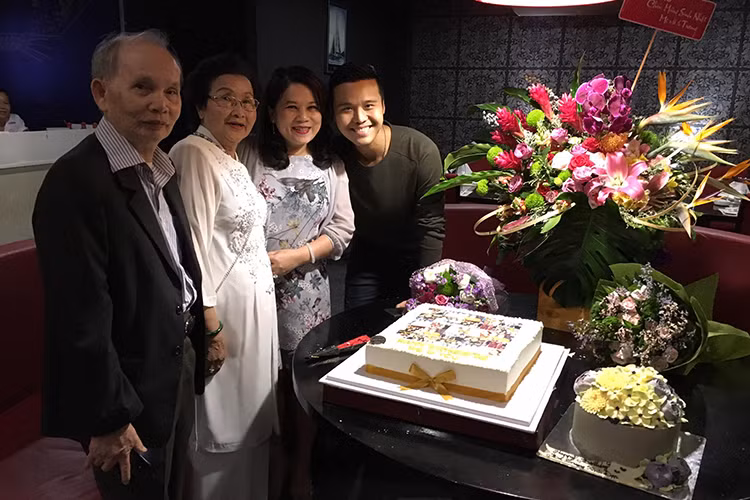 Bố mẹ Hoài Linh đã chung sống với nhau được 50 năm và chưa từng một lần cãi nhau. 