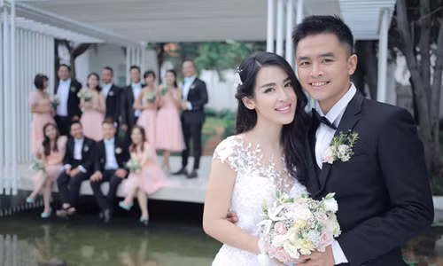 Moi cuoi hon nhan cua Tu Vi Van Anh da the nay