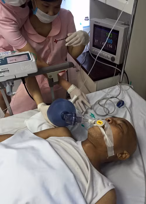 Nam diễn viên phim "Đất và người" phát hiện mắc bệnh ung thư màng phổi vào cuối năm 2014.