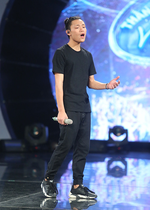 Việt Thắng cùng Janice Phương đang ráo riết tập luyện để có màn trình diễn bùng nổ tranh ngôi vị quán quân Vietnam Idol 2016.