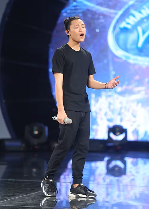 Việt Thắng cùng Janice Phương đang ráo riết tập luyện để có màn trình diễn bùng nổ tranh ngôi vị quán quân Vietnam Idol 2016.