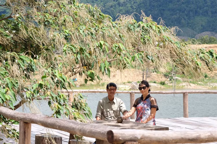 Theo chia sẻ của người đẹp 8x, tính đến nay, bố mẹ cô đã kết hôn được 29 năm.