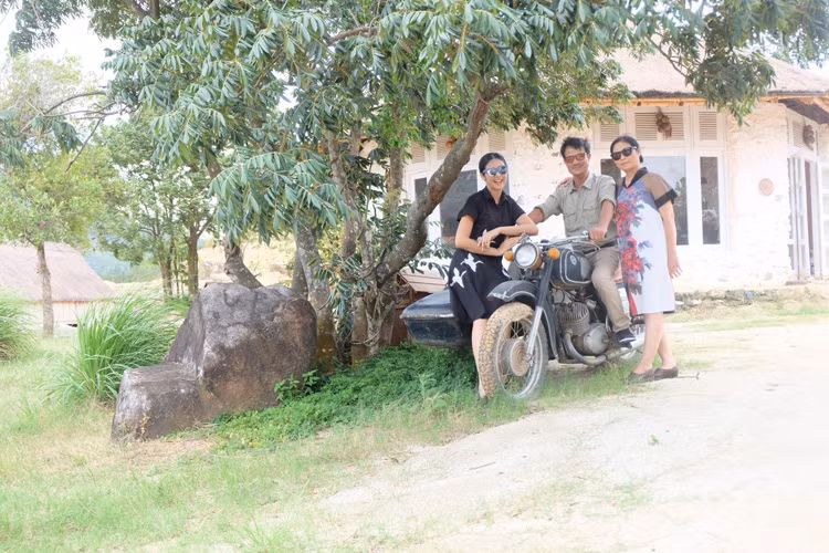 Hoa hậu Việt Nam 2010 đã chọn Đắk Lắk là điểm đến để nghỉ dưỡng bên gia đình của mình.