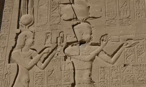 Ven man chuyen “tinh ai” dong troi cua nu hoang Ai Cap Cleopatra