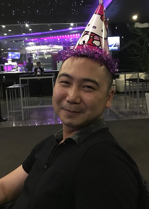 Do tính chất công việc nên bạn trai Thúy Vân thường xuyên đi về giữa TP HCM và Nha Trang.