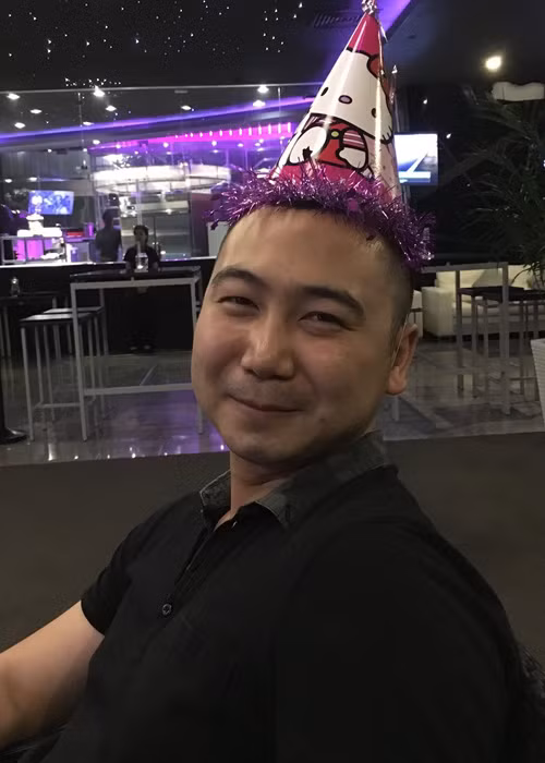 Do tính chất công việc nên bạn trai Thúy Vân thường xuyên đi về giữa TP HCM và Nha Trang.